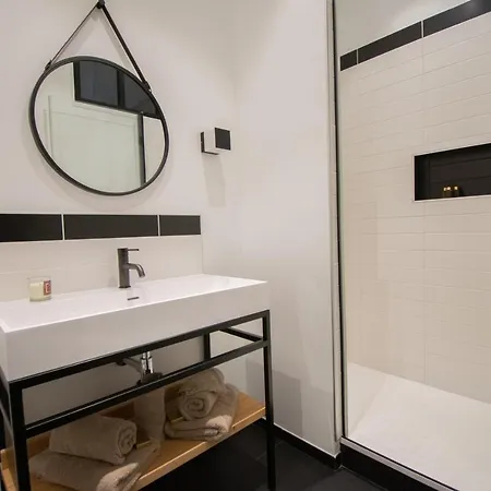 Alojamento de Acomodação e Pequeno-almoço 15eme Droite - Tour Perret - Centre-ville - 4 Etoiles Amiens