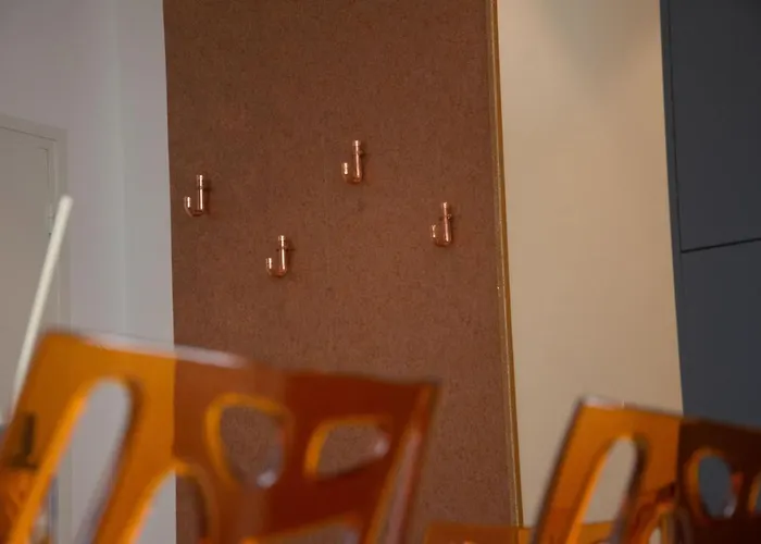 15eme Droite - Tour Perret - Centre-ville - 4 Etoiles Couette-café